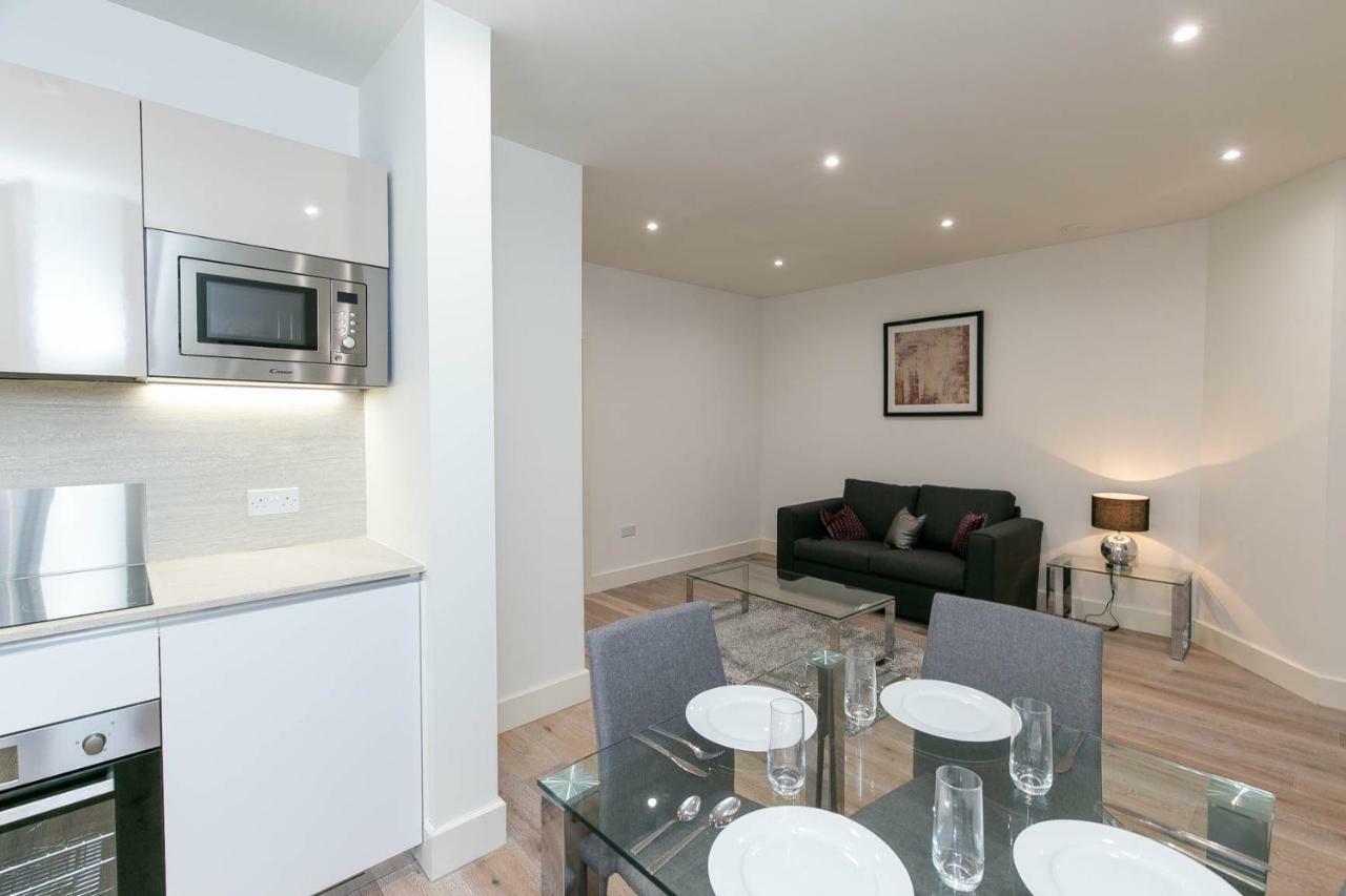 Deluxe Apartments By Heathrow Harmondsworth ภายนอก รูปภาพ