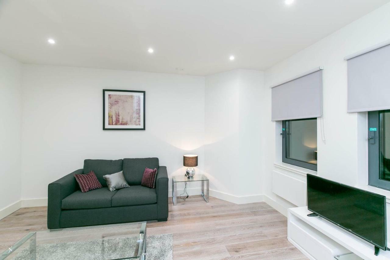 Deluxe Apartments By Heathrow Harmondsworth ภายนอก รูปภาพ