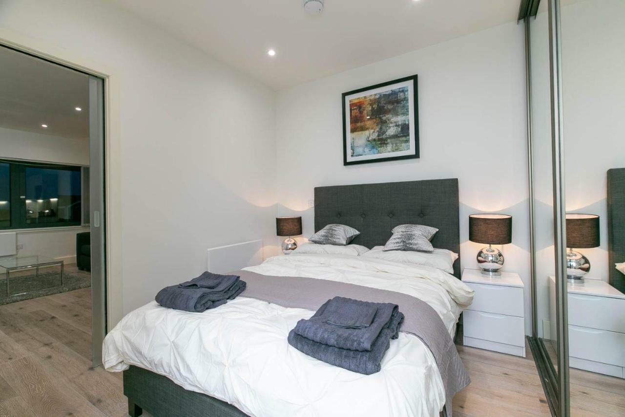 Deluxe Apartments By Heathrow Harmondsworth ภายนอก รูปภาพ